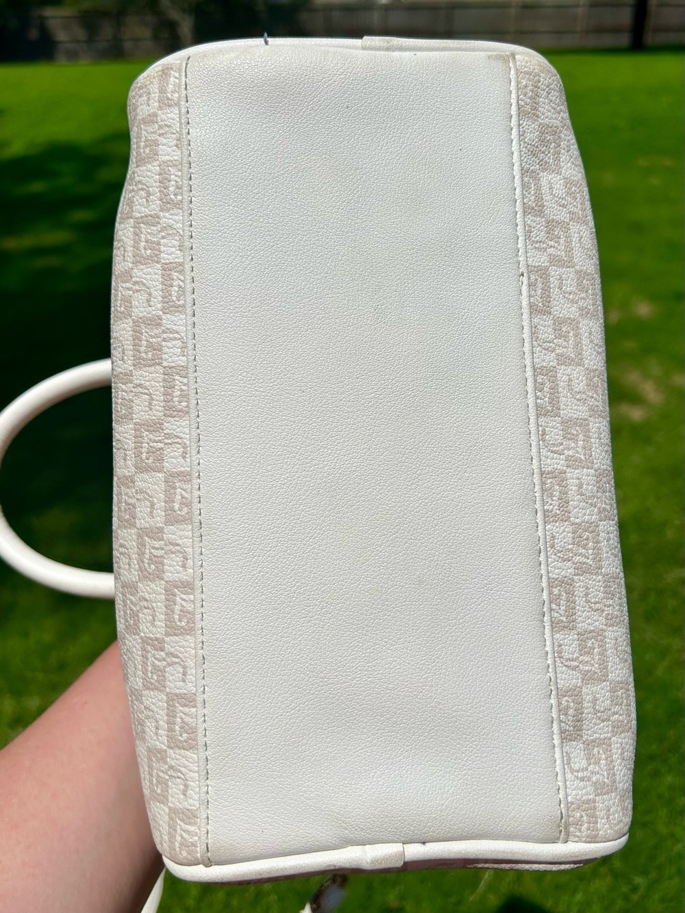 Juicy Couture Signature J Logo Geo Sandstone Crossbody & Handbag - Picture 9 of 16